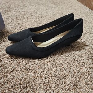 Classique Black Women's Flats Size 9w NWT